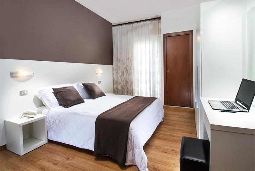 Hotel Niagara Cattolica Extérieur photo