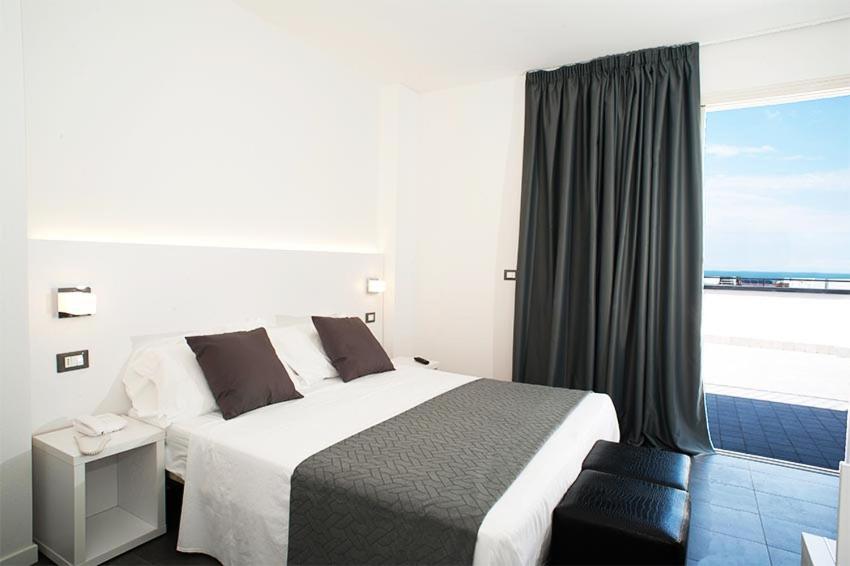 Hotel Niagara Cattolica Extérieur photo